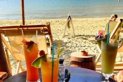 Cocktails at Captain's Bar