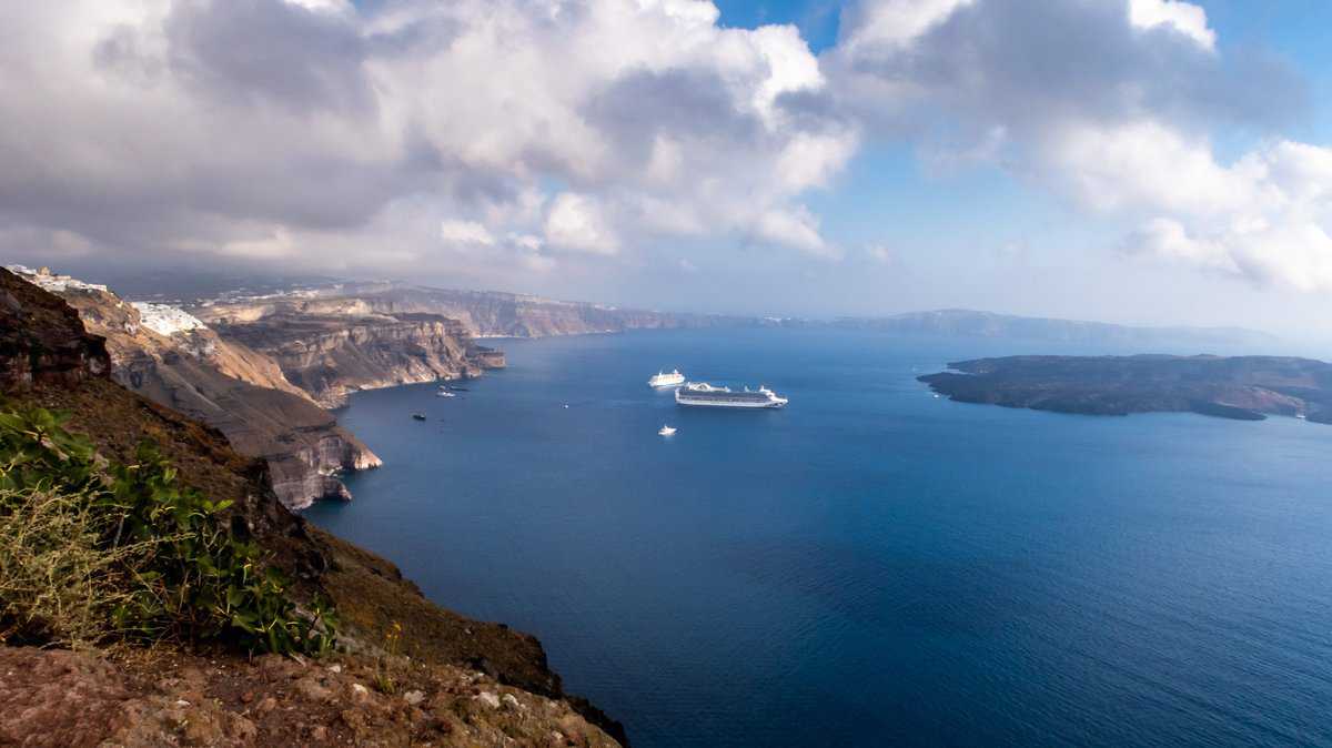 Day 1: Flying into Santorini