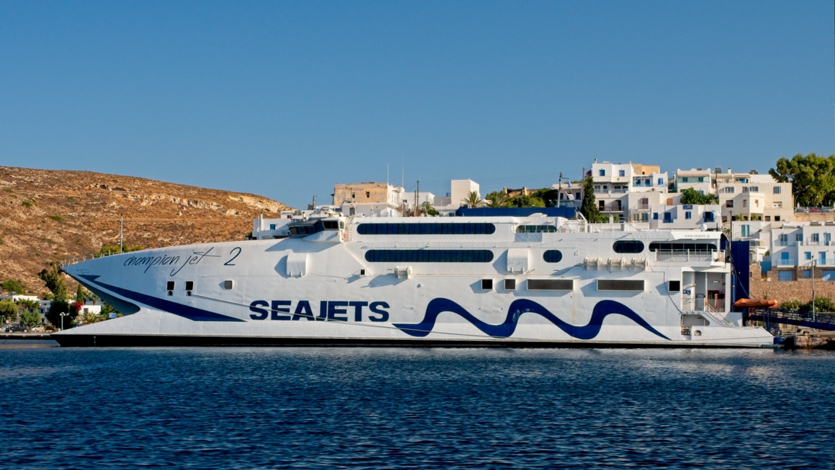 Seajets Champion Jet 2 in Milos