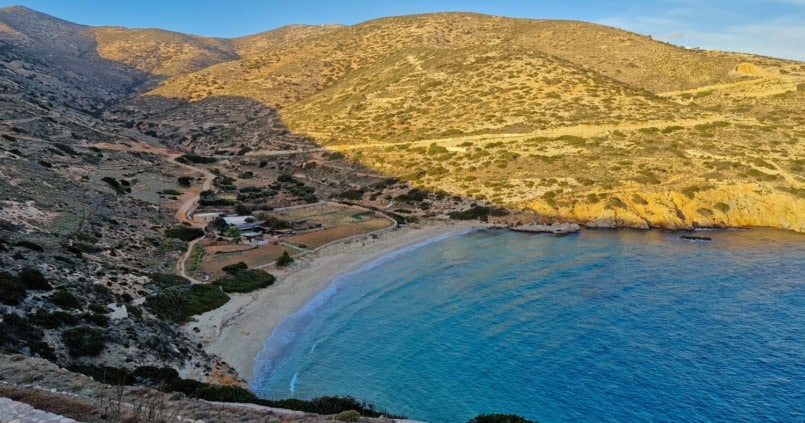 Day 4: From Windy Mykonos to Peaceful Donousa (via Naxos and a Pizza Break)